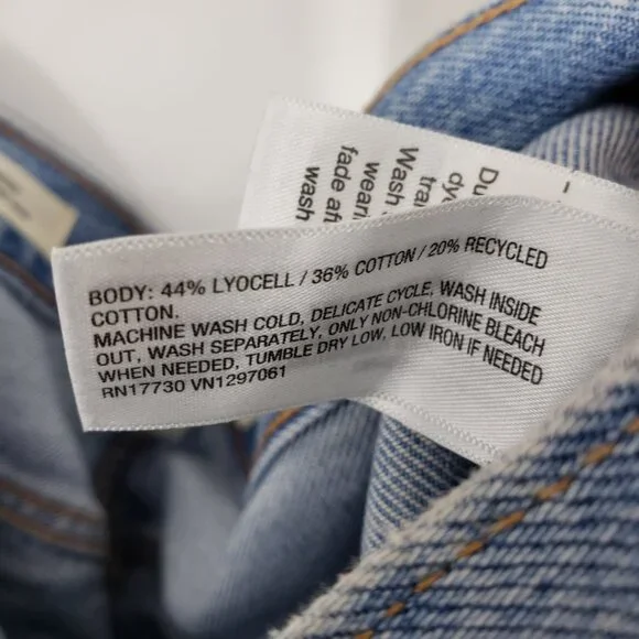 Universal Thread Studded Mid Rise 90s Baggy Jeans 16 Womens Light Wash Blue NEW - Picture 12 of 12